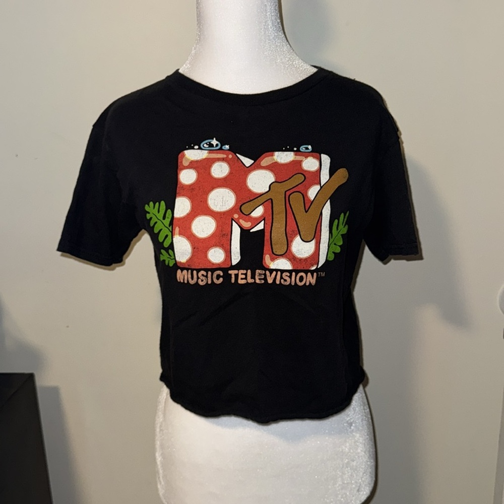 Cropped MTV tee